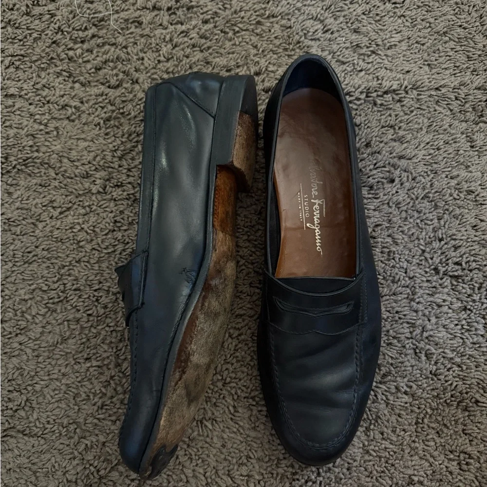 Salvatore Ferragamo Penny Dress Loafer, Size 10 - Black - Picture 4 of 10